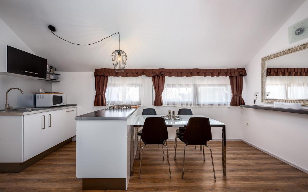 Apartment Katoro Umag Eksteriør billede